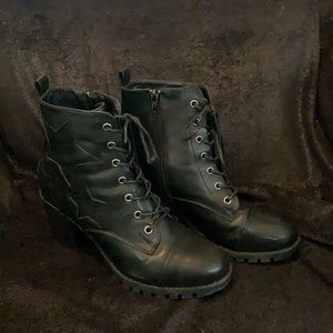 XOXO Chloee black boots size 7.5